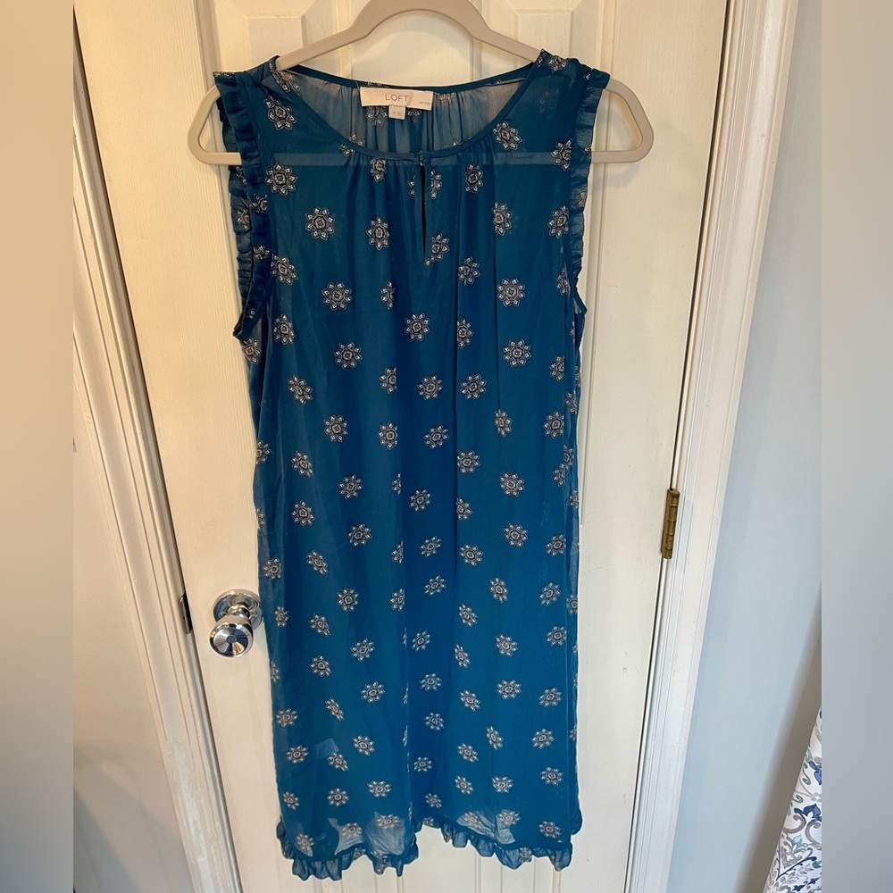 Beautiful LOFT dress size large petite.
